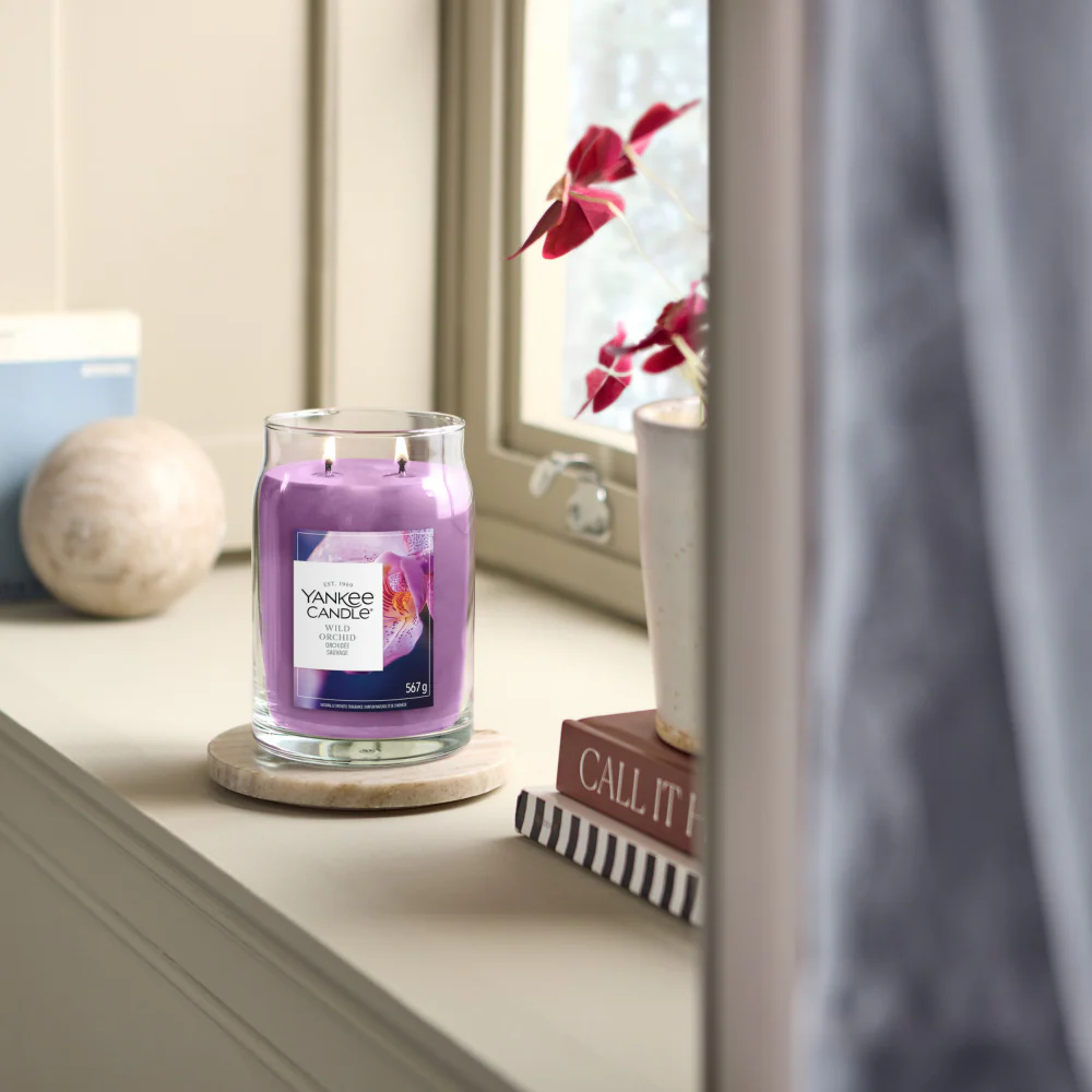 Yankee Candle Wild Orchid Large Signature Jar Candle - Image 5